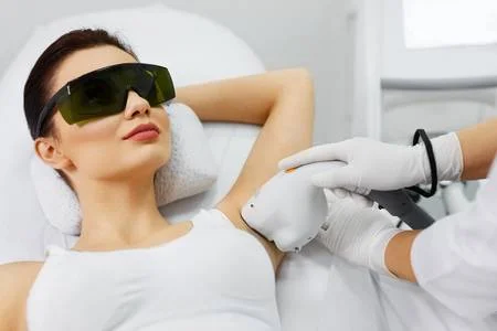 74892868-laser-hair-removal-closeup-of-beautician-removing-hair-of-young-woman-s-armpit-beauty-epilation-trea.jpg