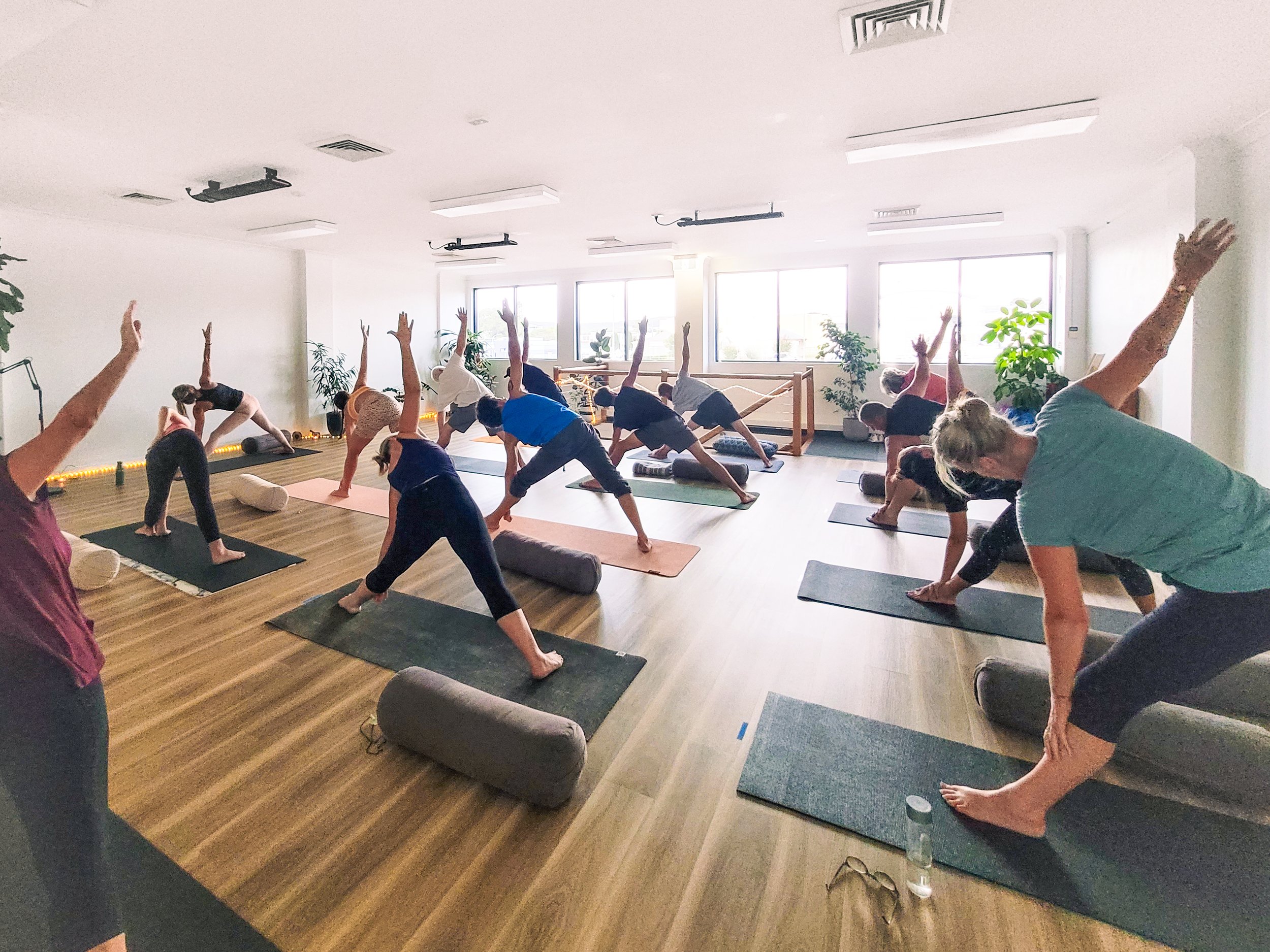 Unite Yoga Evening Classes 4-3 full-1.jpg