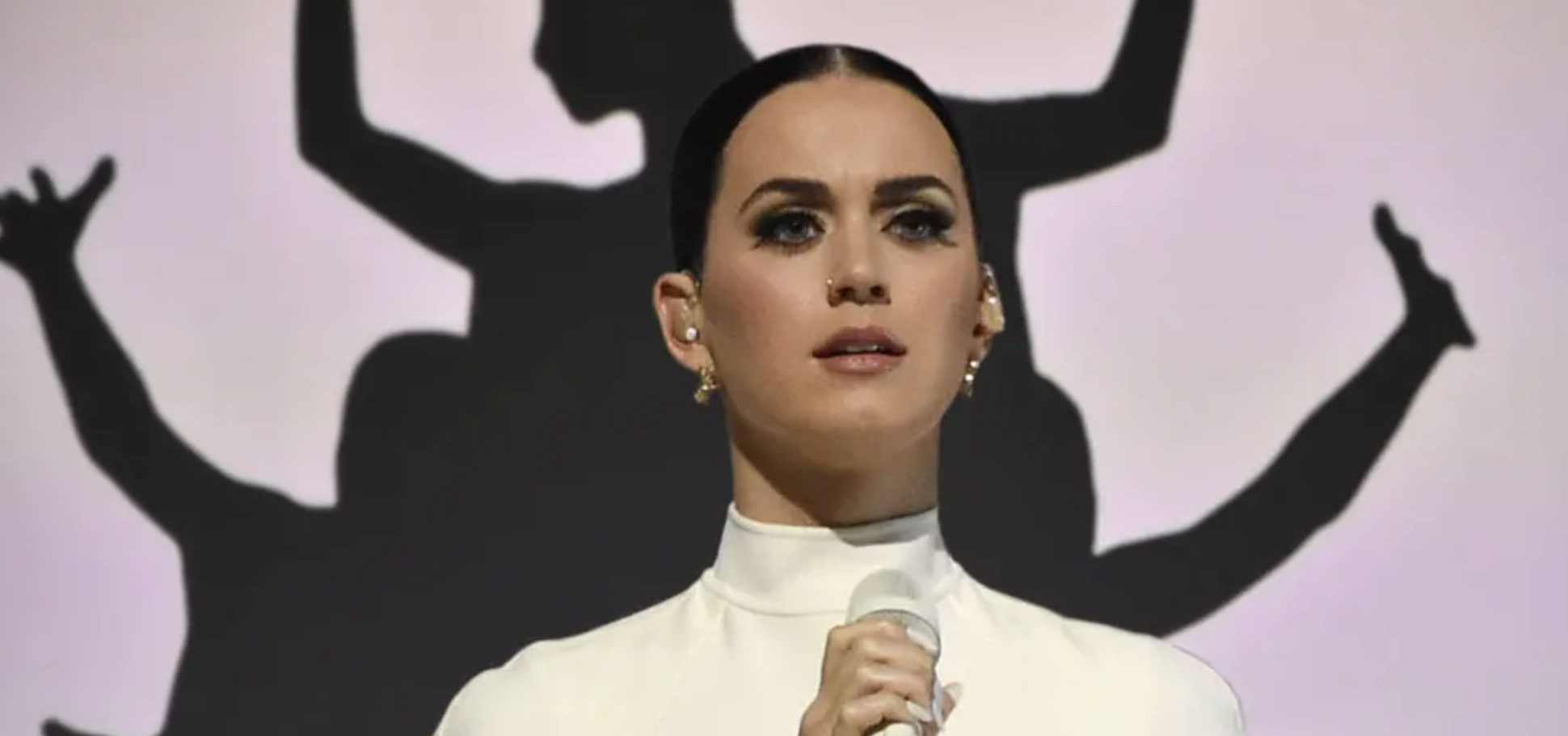 KATY PERRY GRAMMYS.png