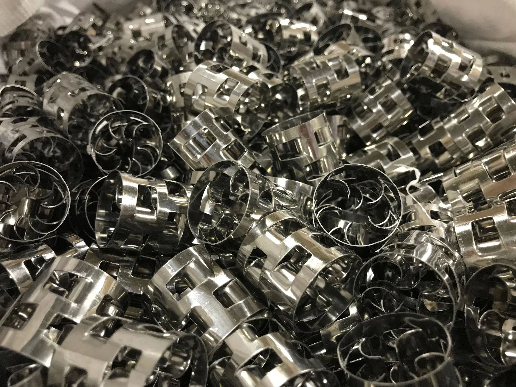Container Rods Packing Vessel Internals | Design + Manufacturing — JCI Group