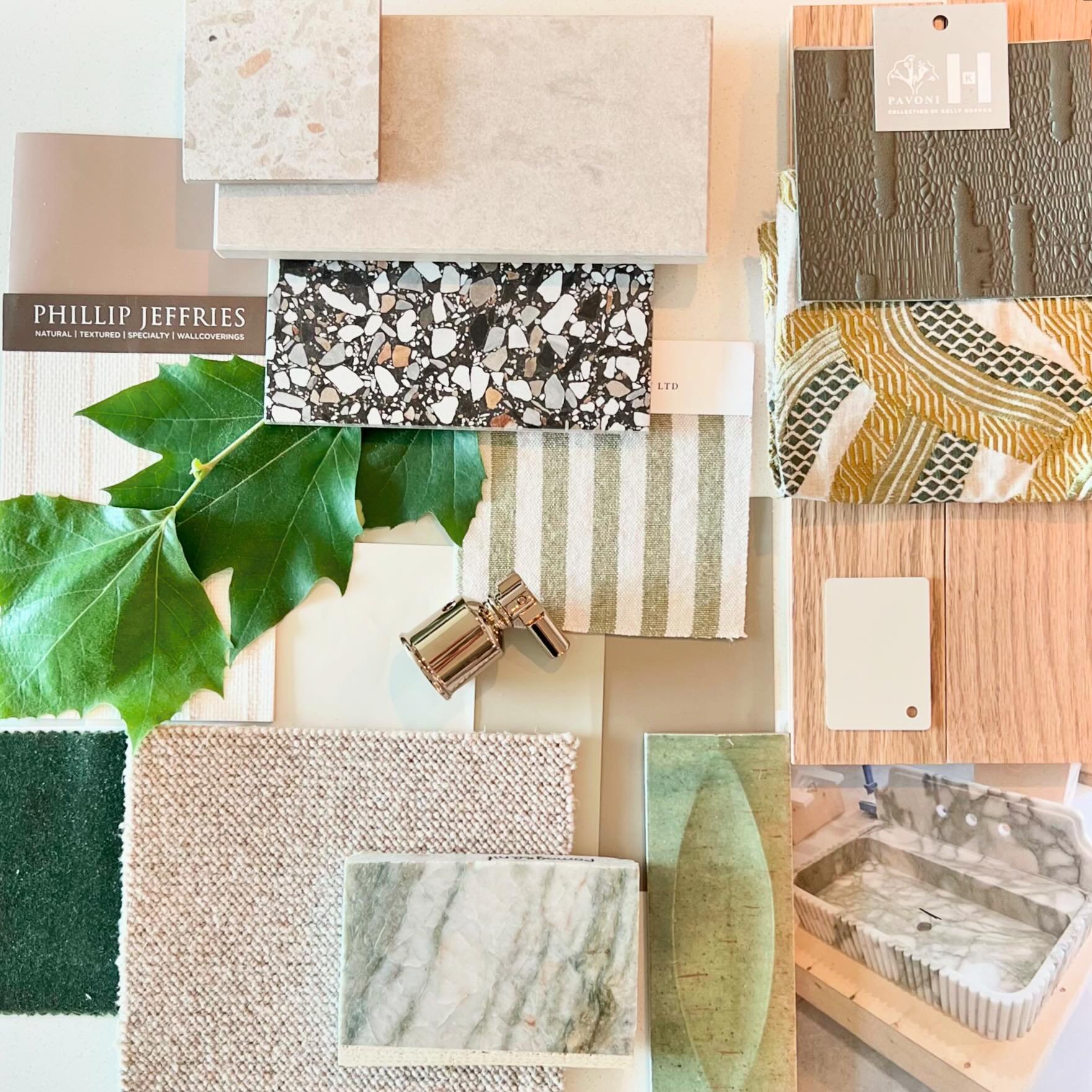 ✨Bird&rsquo;s eye view of materials for our Overbrook project ✨Relaxed CA Coastal with natural finishes, organic materials and tranquil warm tones. Counting down the days to completion with 1 month down and only 3 to go! 

#intetior #moodboards #hous