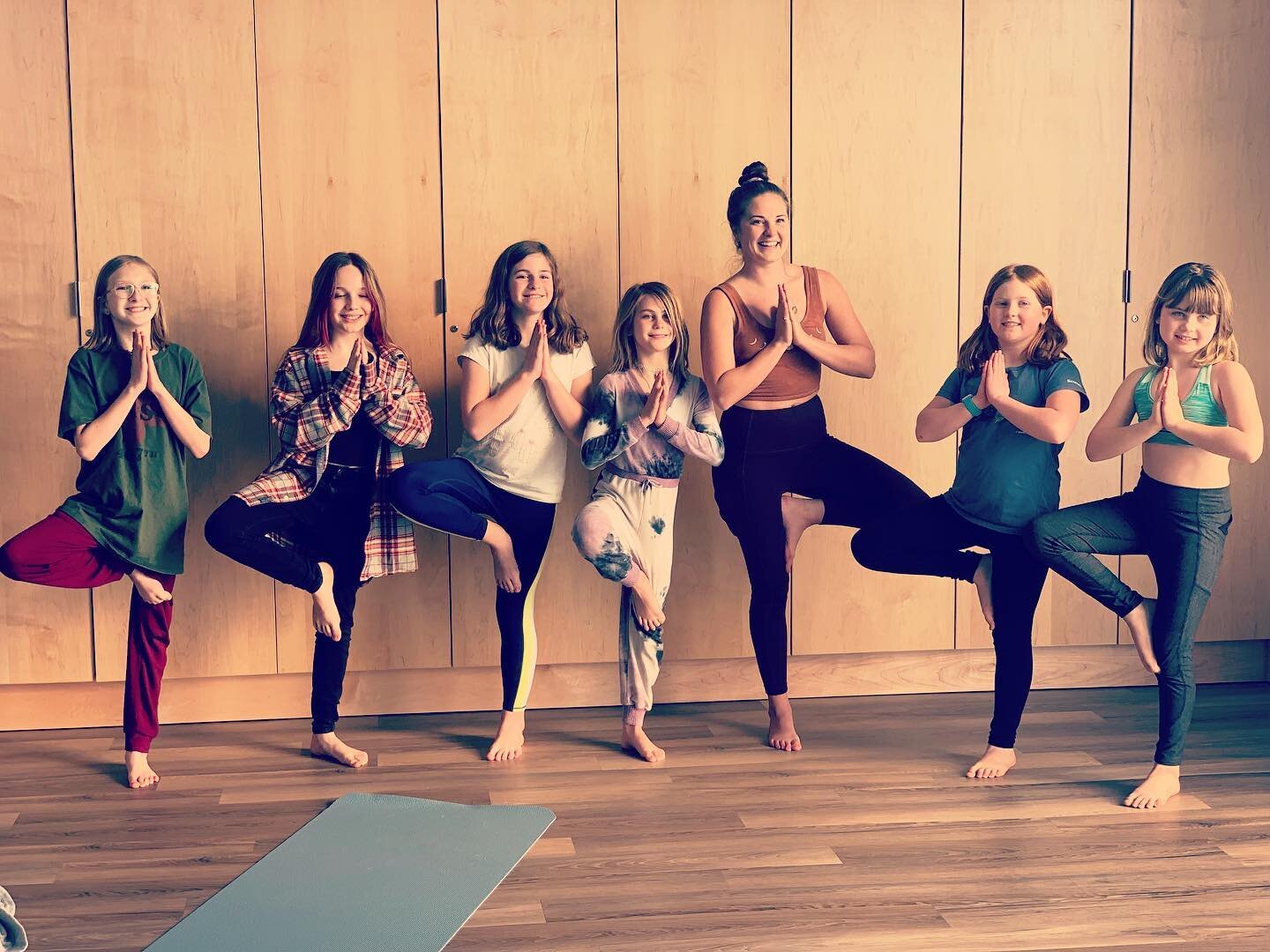Last class today with a great group of tween yogis ✨ 🌲💜
#yoga #kidsyoga #yogeeverydamnday #treepose #yogafortweens #balance