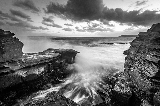 &ldquo;The sea heaves up, hangs loaded o&rsquo;er the land, and buries its tumultuous strength.&rdquo; (Robert Browning) #sanremo #phillipisland #phillipislandphotographer #sea #ocean #nature