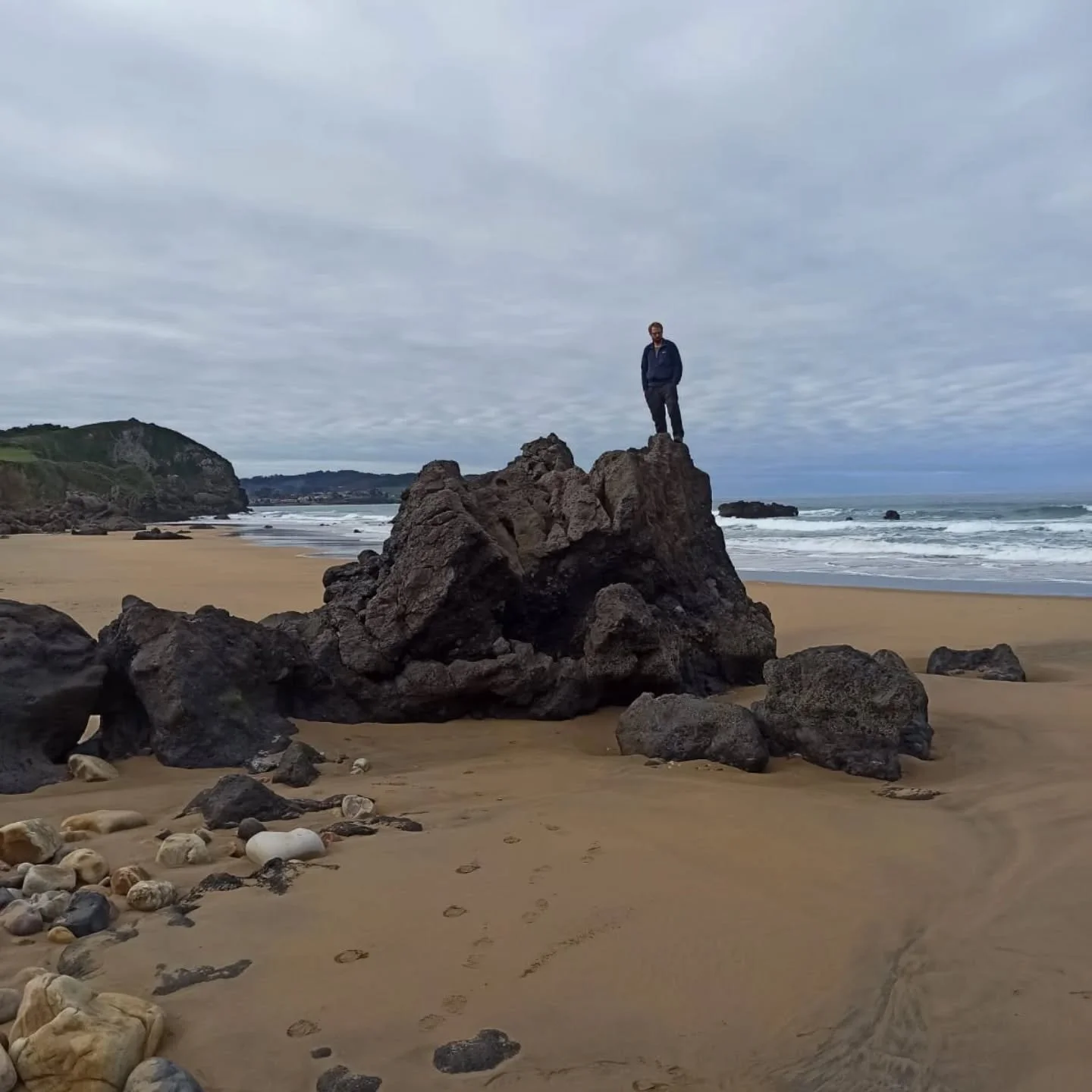 Farmers on holidays👩&zwj;🌾😎🎊

Winter is the time where we can really rest and where we don't have to think about the to-do list at the farm.

See what we've been up to during our holidays ;)
Enjoying the seaside, having a glass of wine, enjoying 