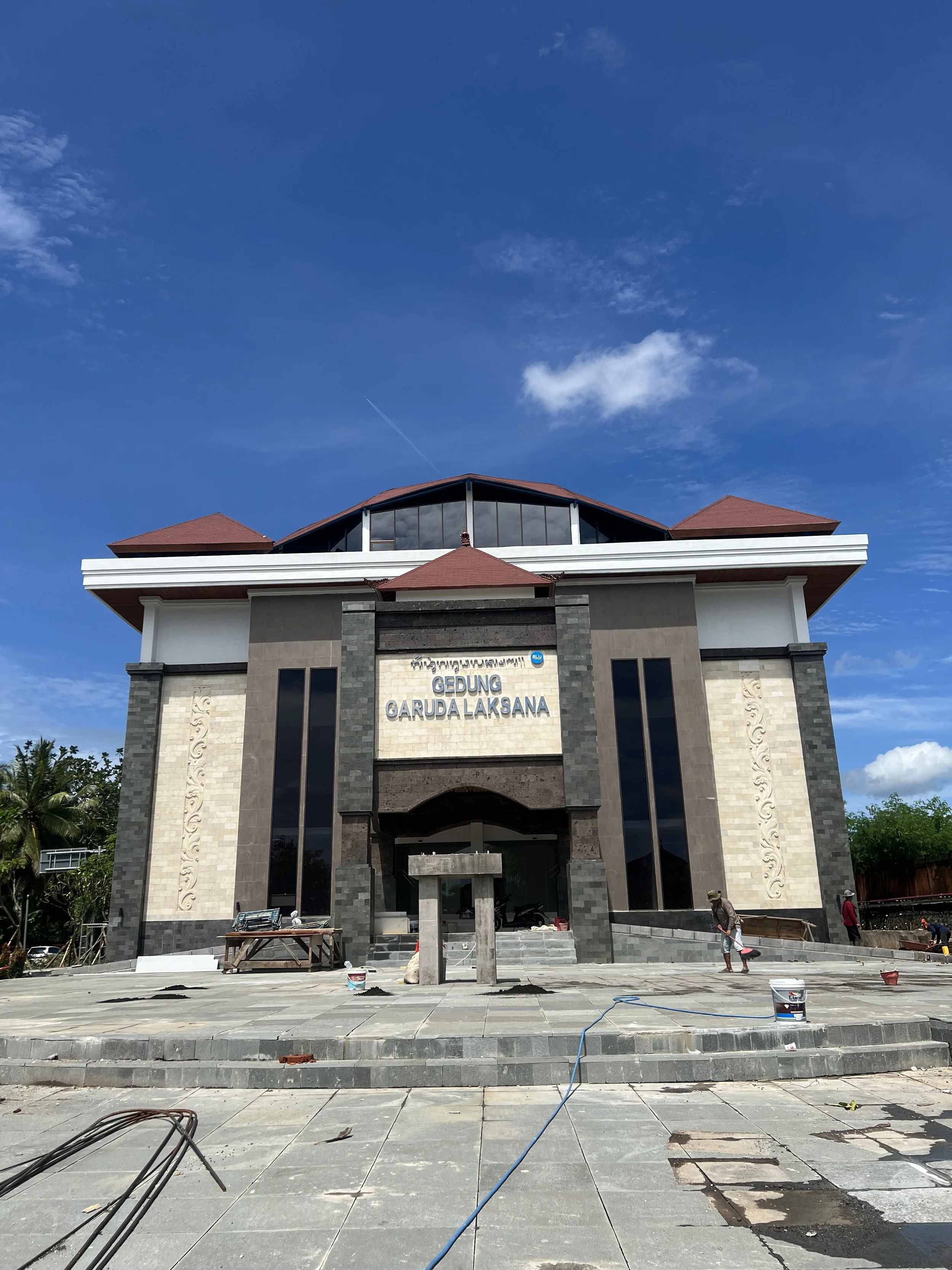 proyek-pembangunan-gedung-auditorium-poltrada-tabanan-bali-front-view.jpeg (COVER).jpg