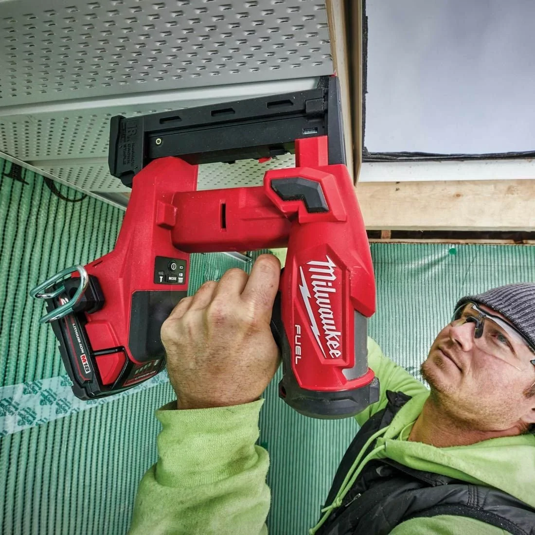 MILWAUKEE M18 NARROW CROWN STAPLER – M18 FNCS18GS-0X — Sacrofast
