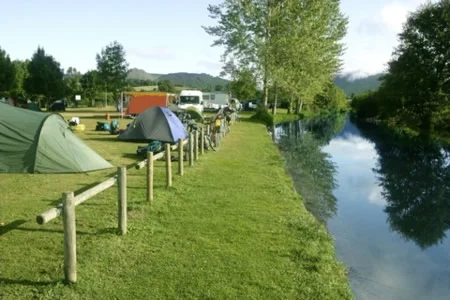 cotswold-camping-featured.jpg