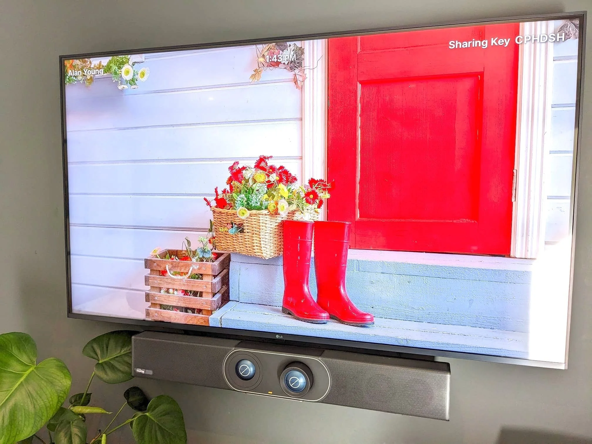 The Yealink A series (A10 / A20 / A30) Video Meeting Bars, are a remarkable solution for home offices and workspaces.