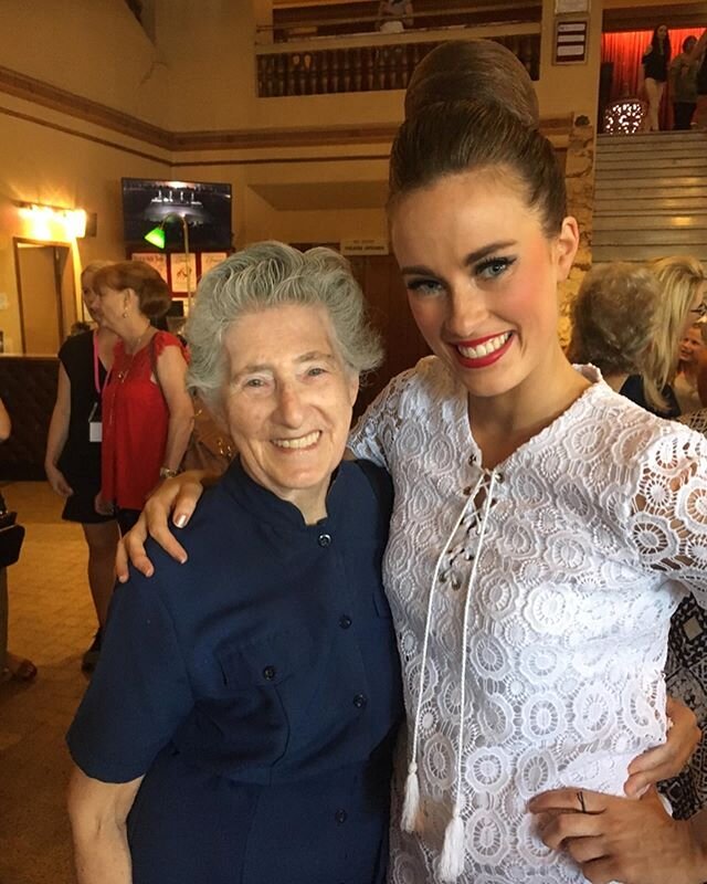 It&rsquo;s my Grimmy&rsquo;s 90th birthday! 🧁 Her hobbies include: using her typewriter, making cards, jam &amp; coathangers with lace 🧶 &amp; being the most selfless human ❤️ HB GMA #hightea #90 #loughranstyle
Please note my calisthenics cone hair