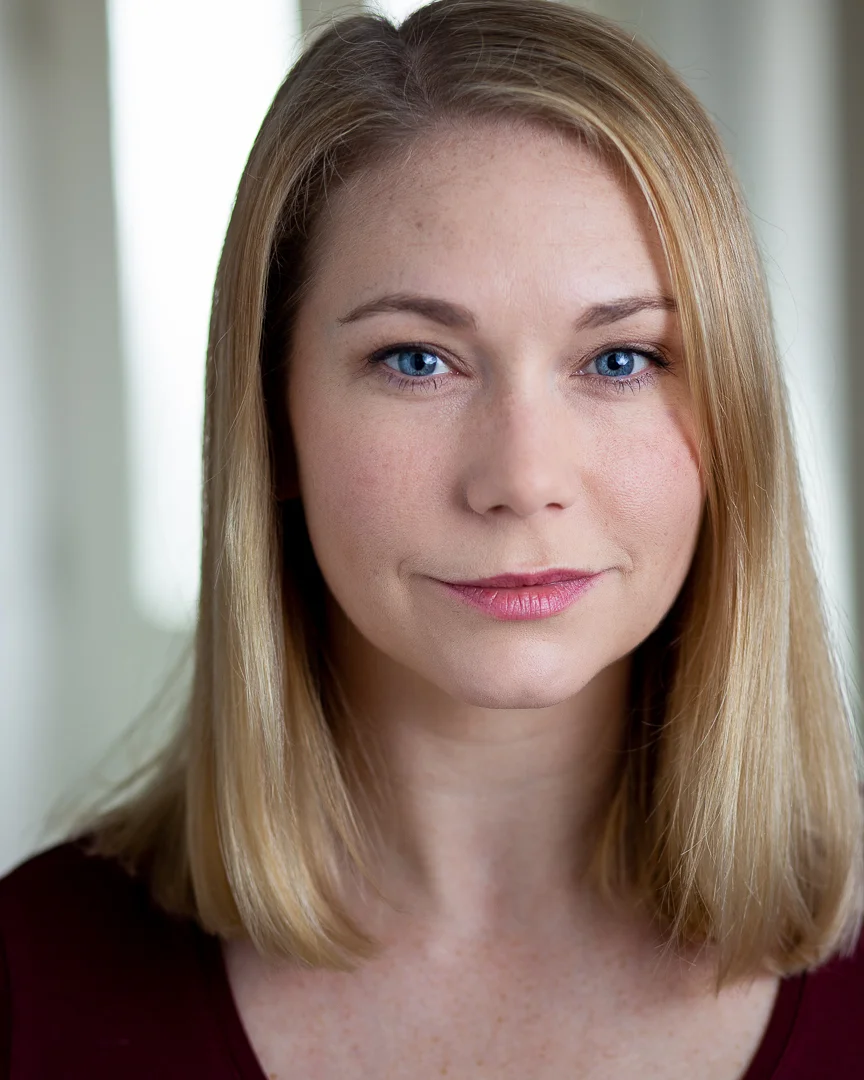 Actors_Headshot-1-22.jpg