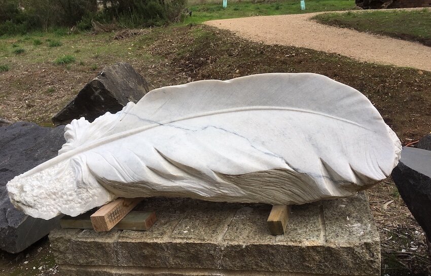 Feather - Sculptors at Crystal Lake - Angaston marble - L 170cm - 2019 s.JPG