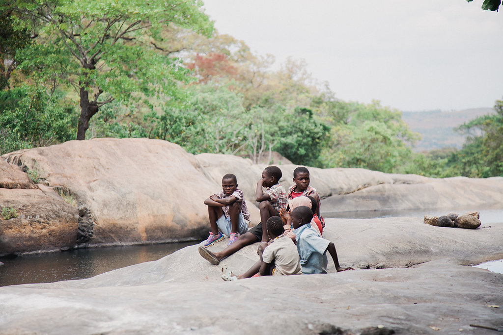 VN Kids Waiting at end of Mulanje Run.jpg