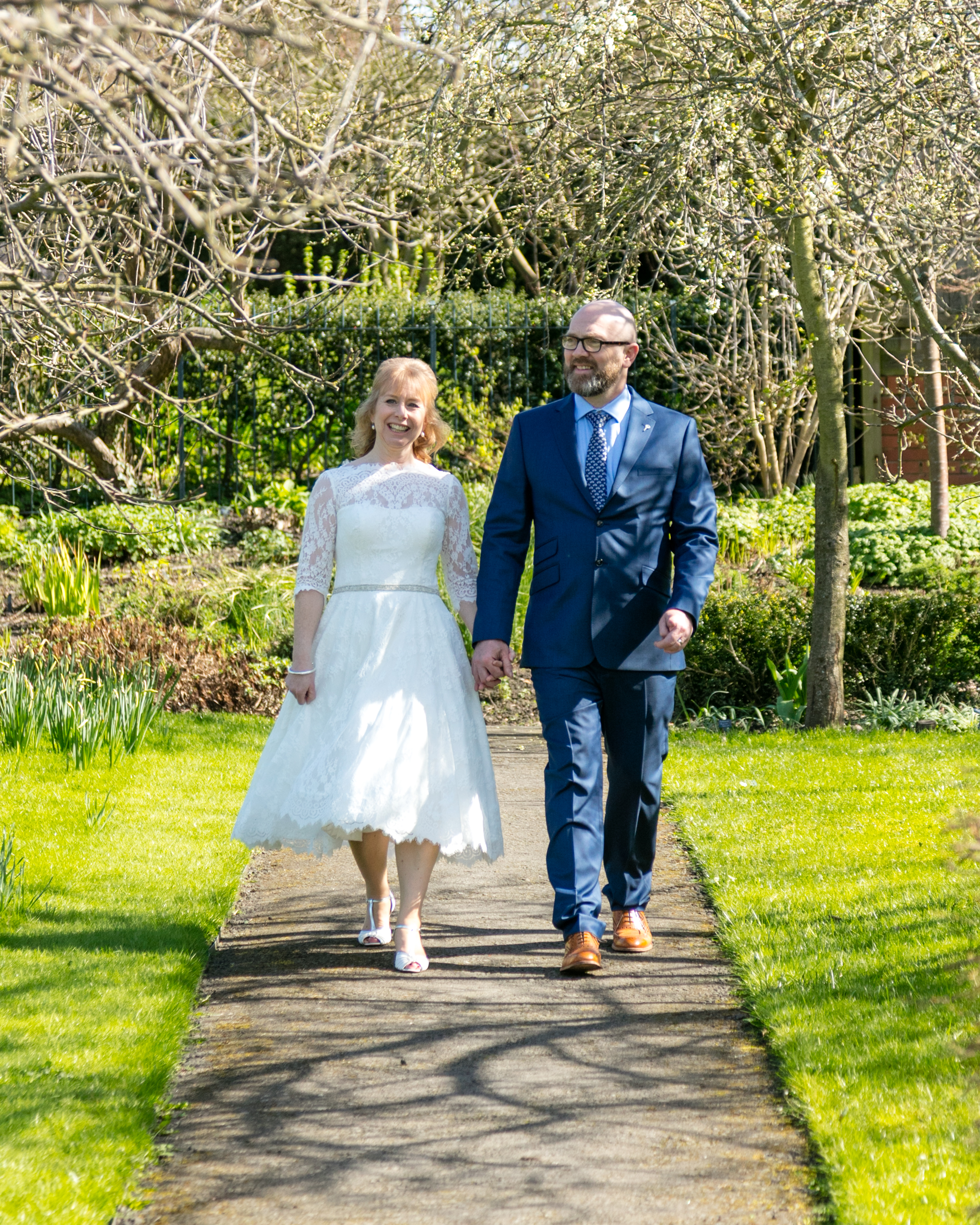 wedding-photography-at-Hill-Close-Gardens-Warwick63.jpg