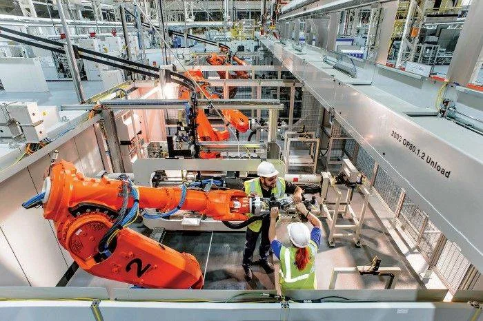 Harvard-DM-46-1_Cormier_Dagenham-Engine-Plant-is-Ford-s-largest-diesel-engine-production-facility-globally.jpg
