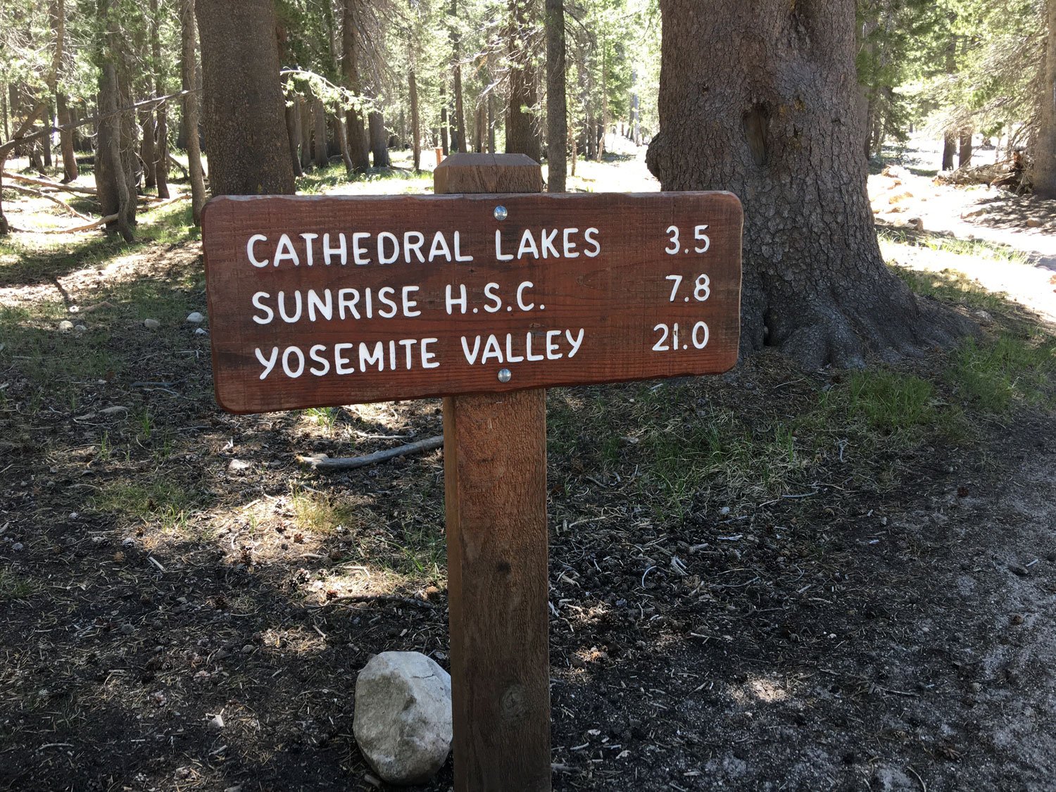 Cathedral-Lakes-Sign.jpg