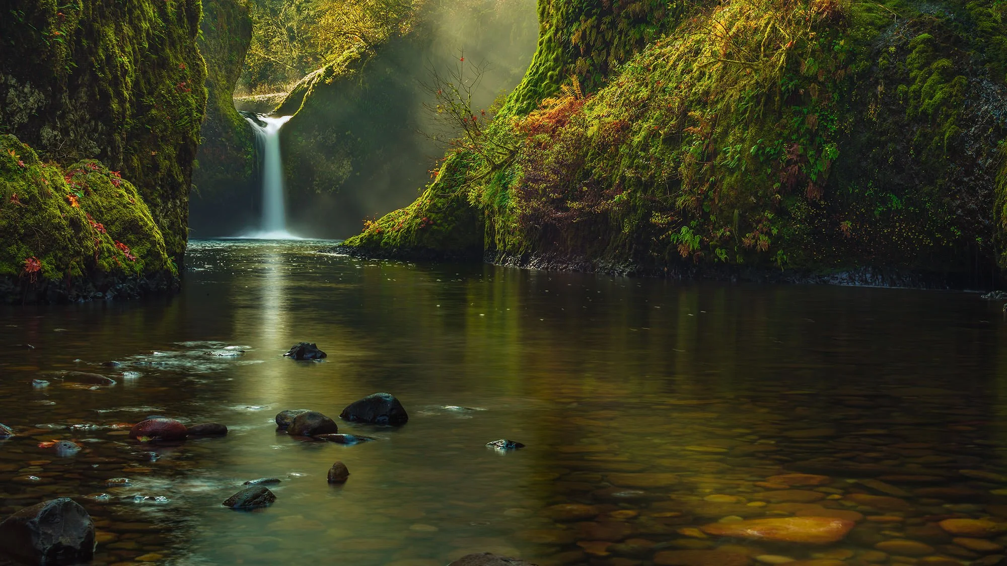 Punchbowl-Falls.jpg