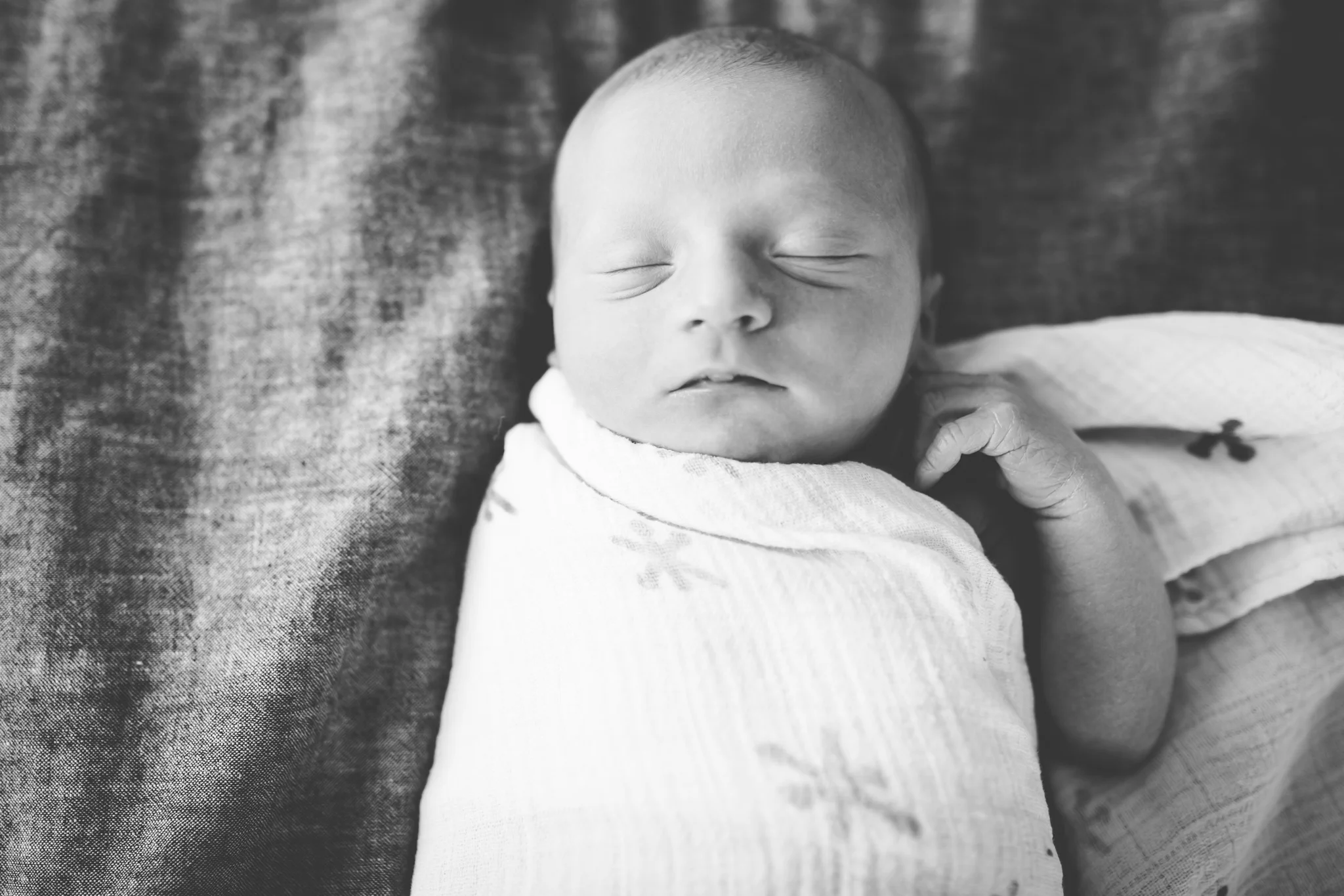 SherwoodParkNewbornPhotographer15.jpg