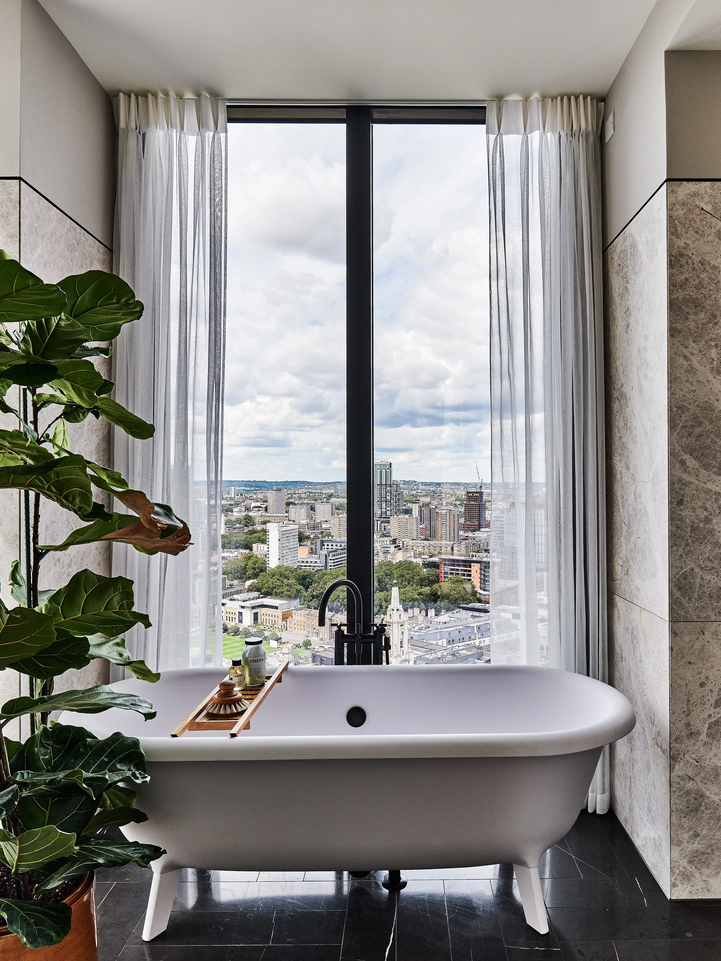 PENTHOUSE4271.jpg
