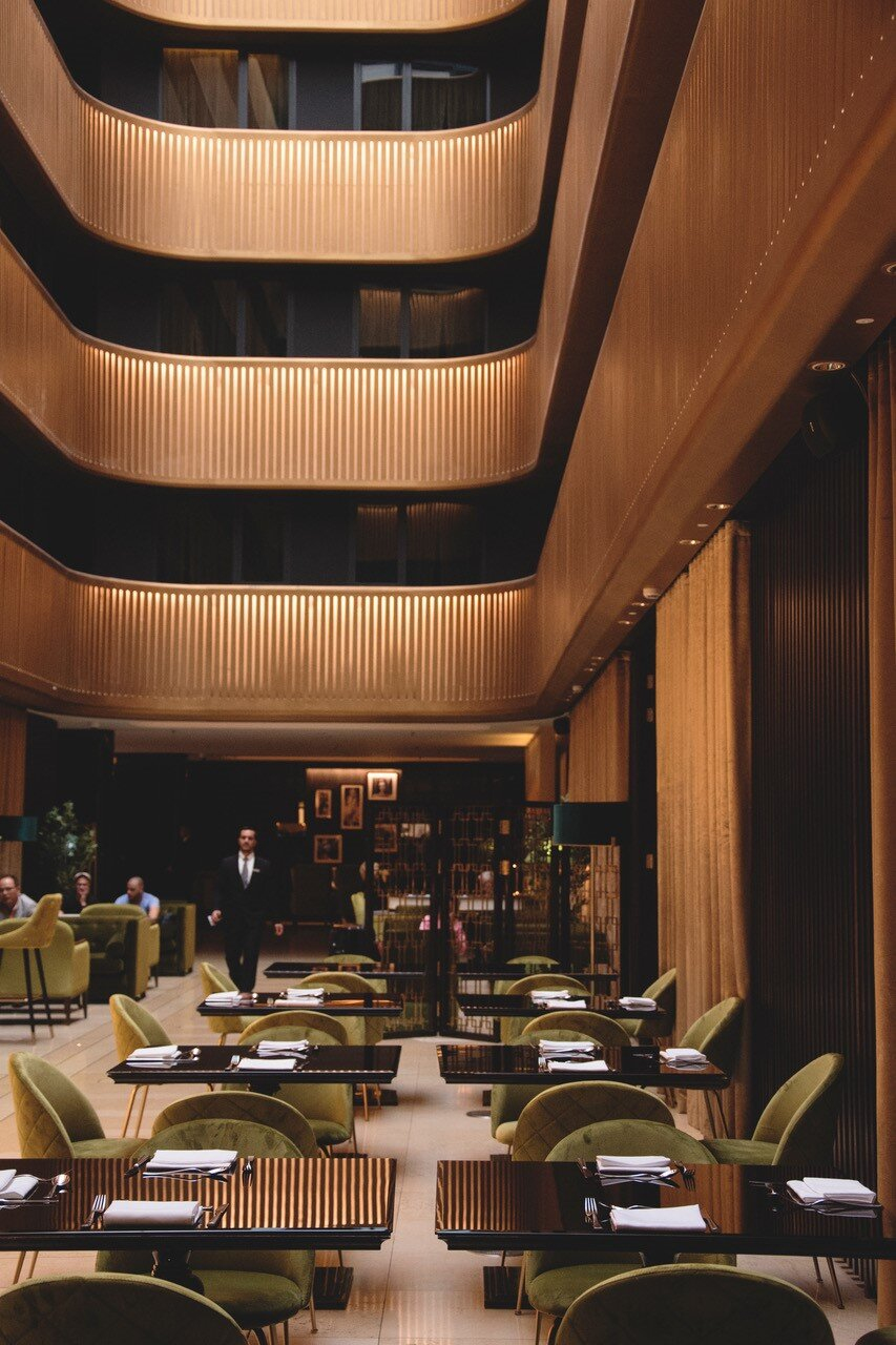 Atrium and bar  (Anthony Weller).jpg