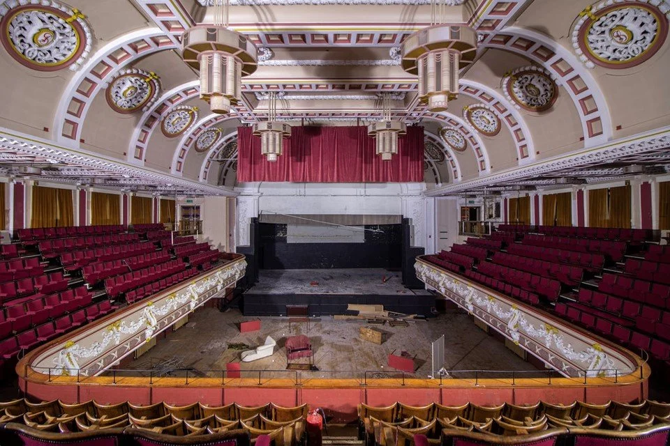 Queens Theatre auditorium interior existing.jpg