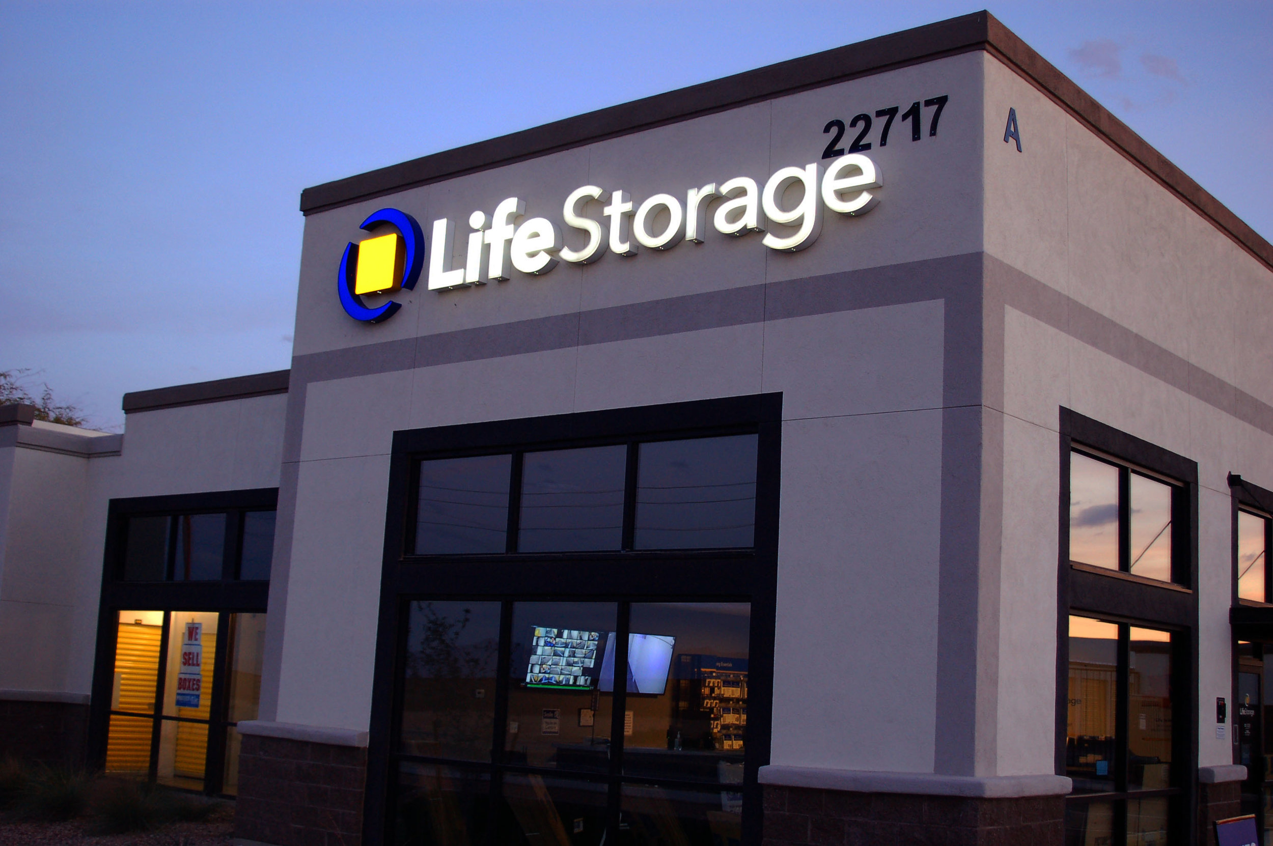 LIFESTORAGE6.jpg