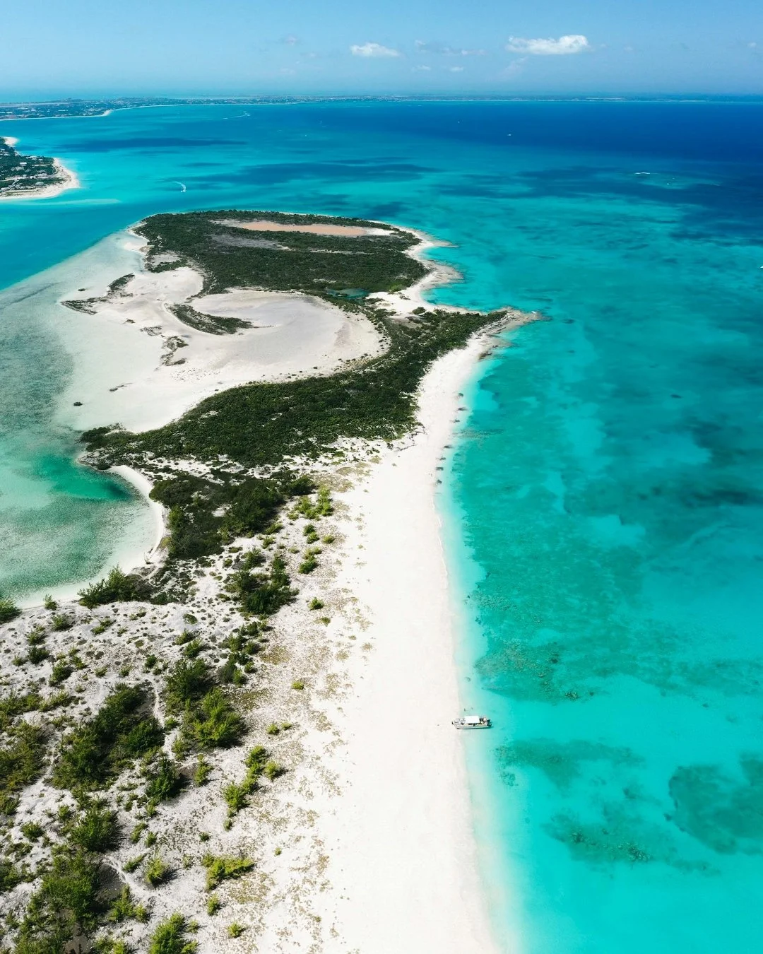 Dreaming of sun-soaked days and turquoise waters as the seasons change? Turks & Caicos is just a short flight away from the east coast and offers the ultimate escape with pristine beaches, luxury resorts, and the perfect mix of relaxation and adv