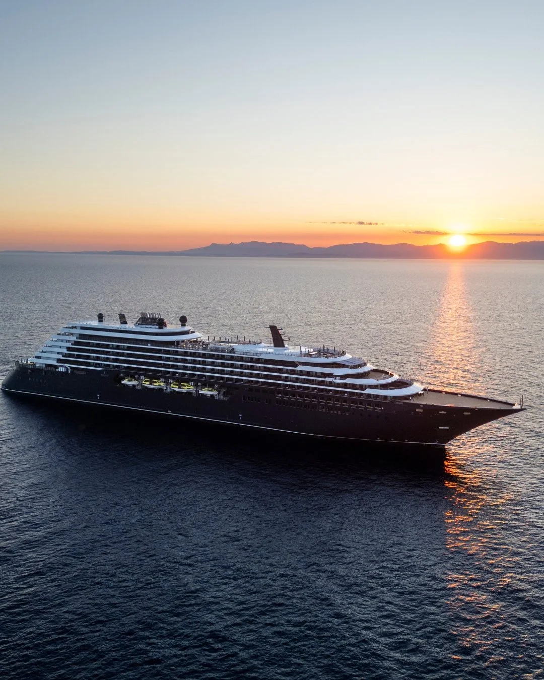 Have you ever dreamed of yachting around the world? With Luminara, the newest superyacht 🛥️ from @ritzcarltonyachtcollection, and my expertise of destinations around the world, you can. 

Designed to feel like a private yacht, Luminara redefines ult