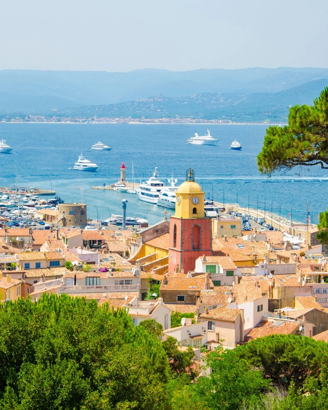 Another fan favorite? The South of France.

When it comes to timeless glamour and sun-soaked elegance, the South of France never disappoints. From the iconic clifftop terraces of @hotelducapedenroc in Antibes to the Riviera refinement of the @fscapfe