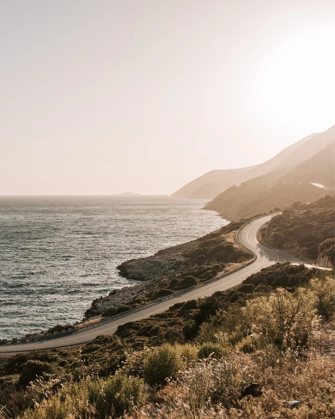 Are you craving adventure and a memorable getaway that doesn't require a passport? Roadtrips are coming back in style, this year, on the 250th anniversary of the American Revolution. 🚗 🇺🇸

Whether you're traversing iconic stretches of Route 66, re