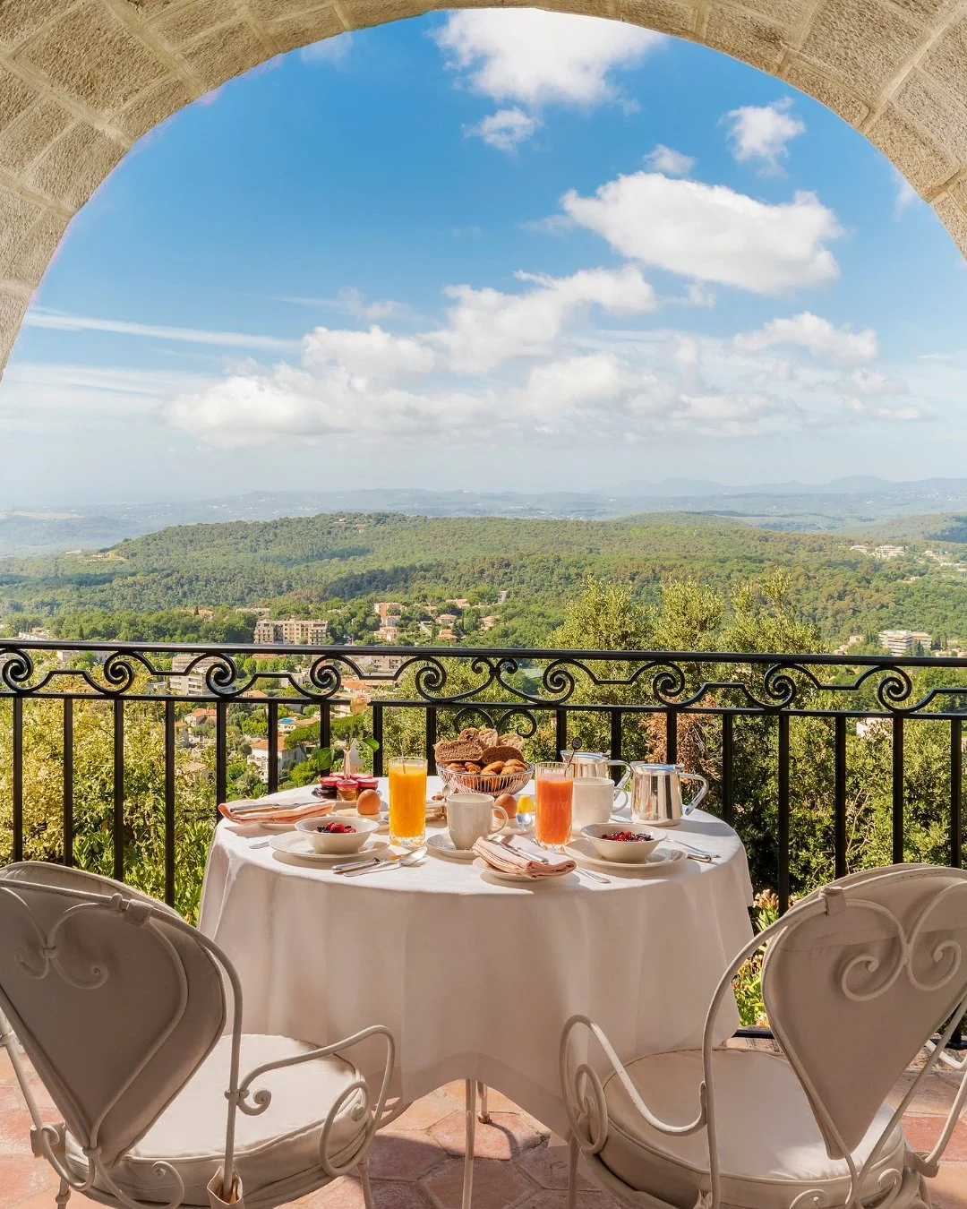 Eurosummer has become known for trendy beach clubs and bustling cities, but insiders know the best way to experience the continent in high season is by going off-the-beaten path. Here are a few of my favorites for a truly unique getaway...

🏝 Ch&aci