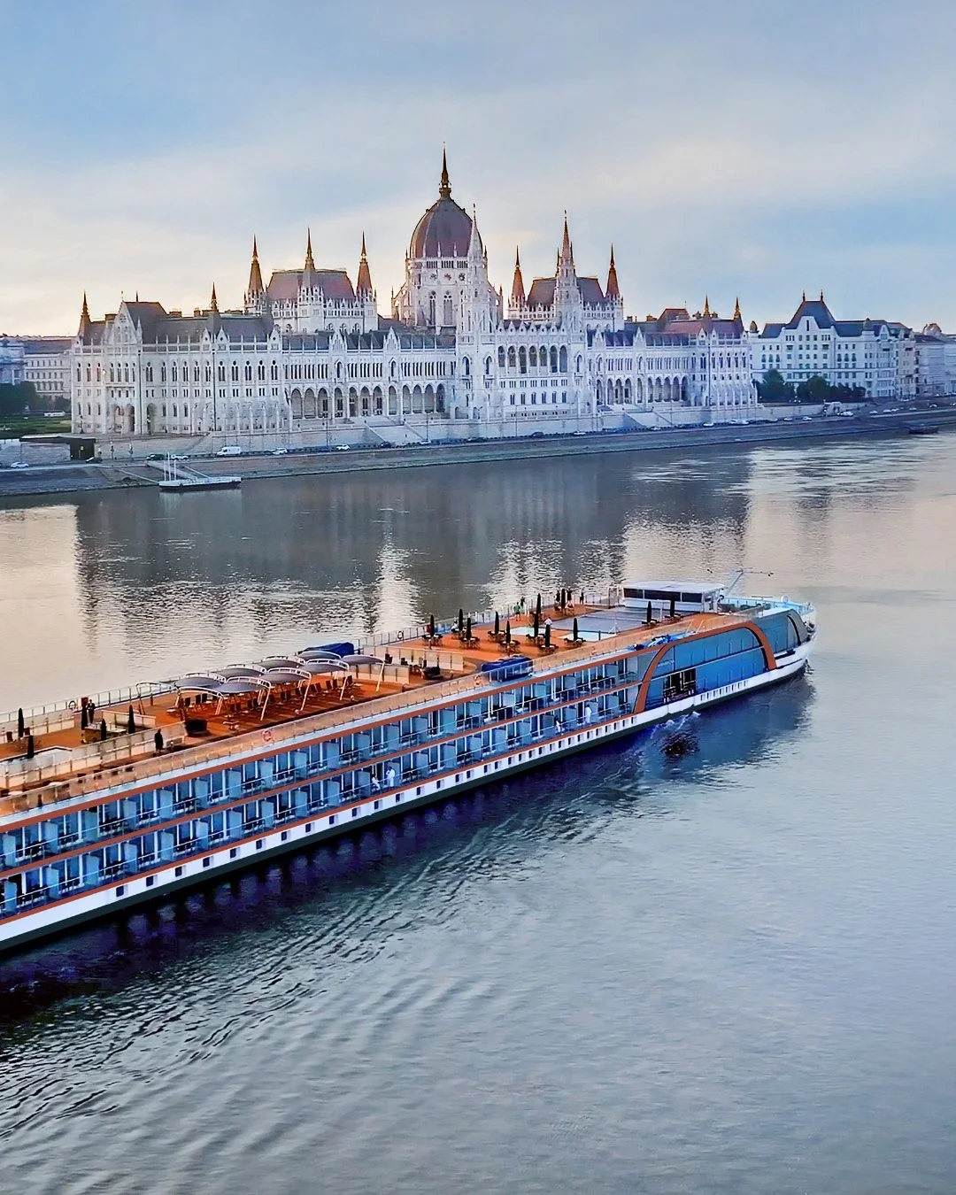 There's a special kind of magic that settles over Europe during the holidays, and a river cruise is the most seamless way to soak it all in.❄️🏰 Though it might feel early to be talking about tree trimmings and hot chocolate, the best itineraries for