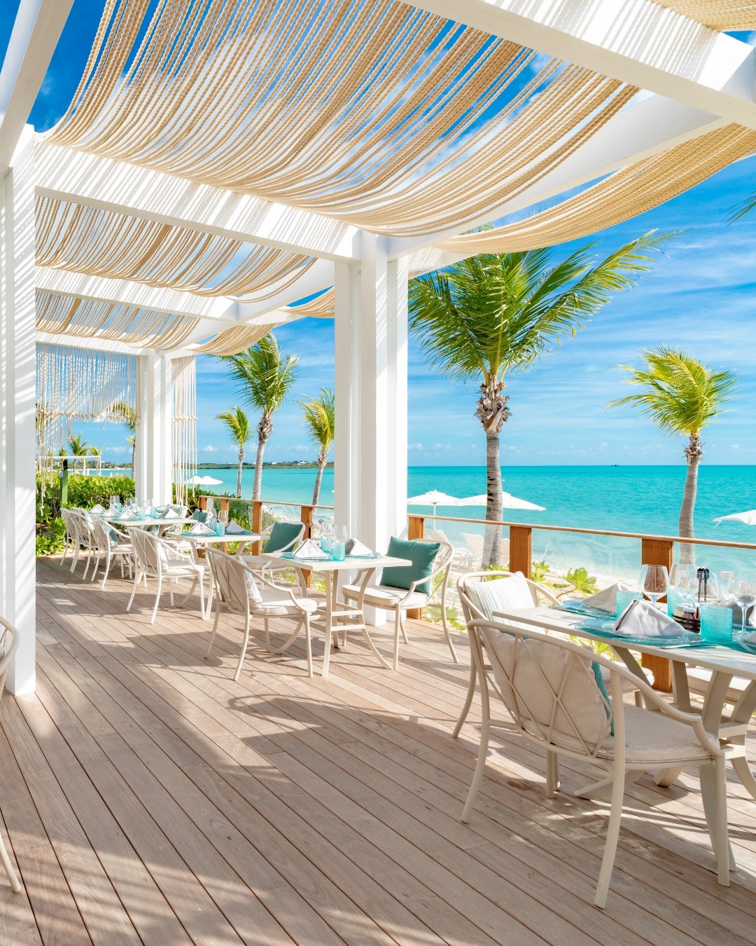 If you're searching for your next Caribbean escape, consider a villa! Here are a few resorts with ultra-private accommodations that stand out. 🌴☀️

🌊 The Palms and The Shore Club, Turks &amp; Caicos
I recommend combining The Palms and The Shore Clu