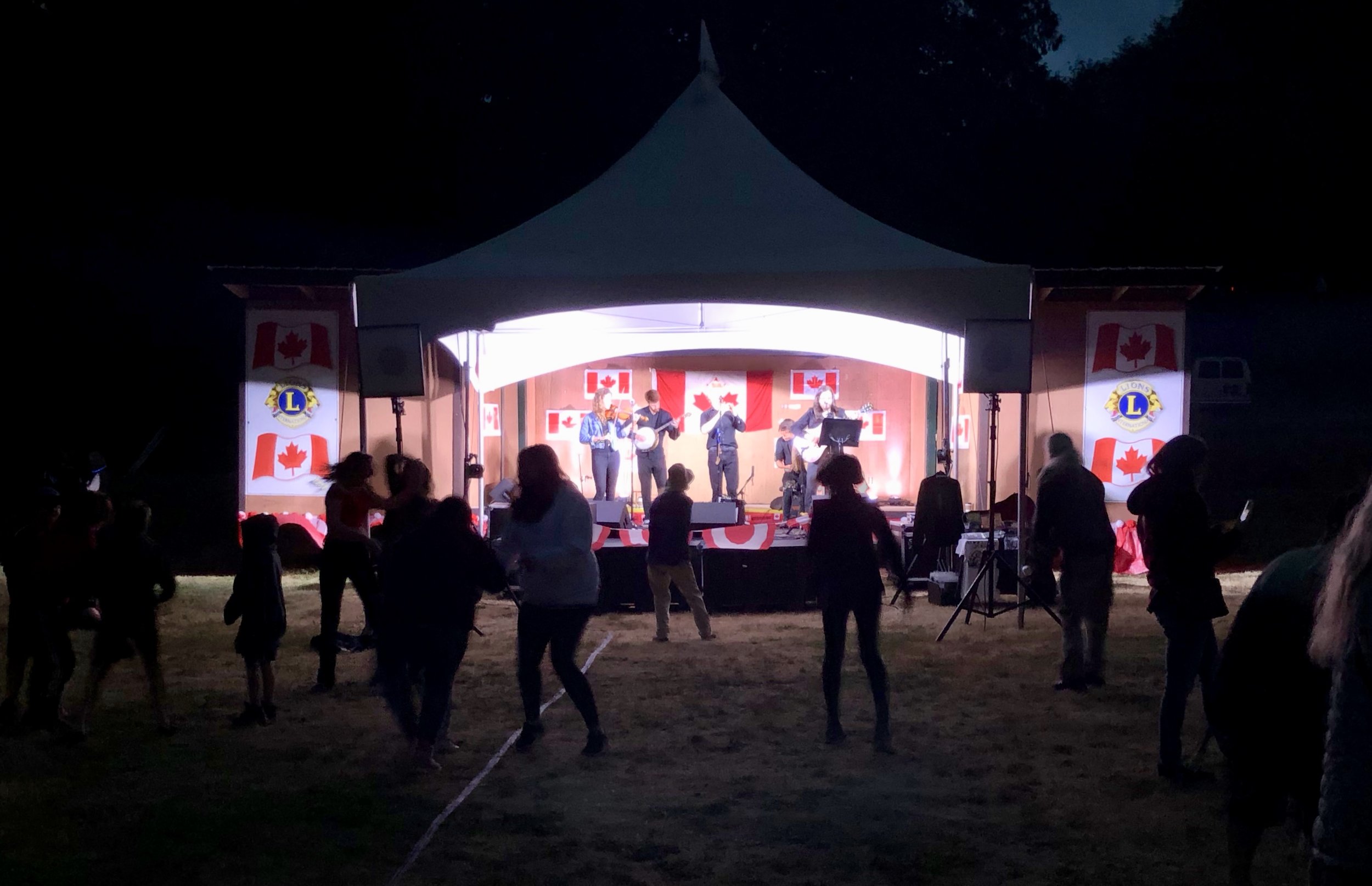 Knacker's Yard performing at Sooke Lions Club Canada Day 2019