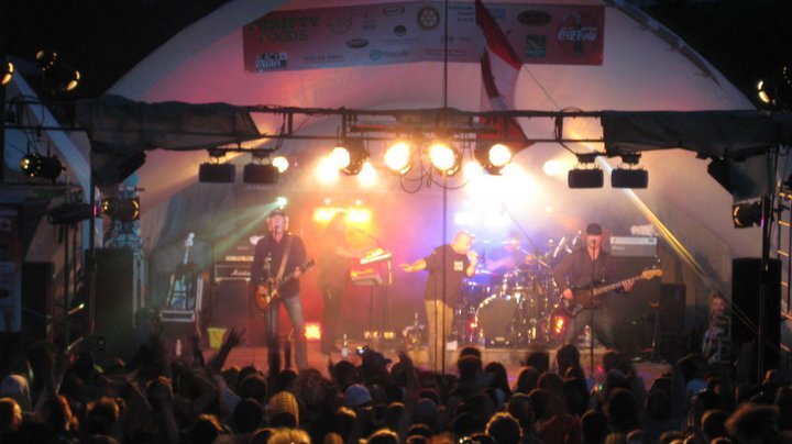 Trooper live at Parksville Beach, equipment by ELS Pro Audio 2010