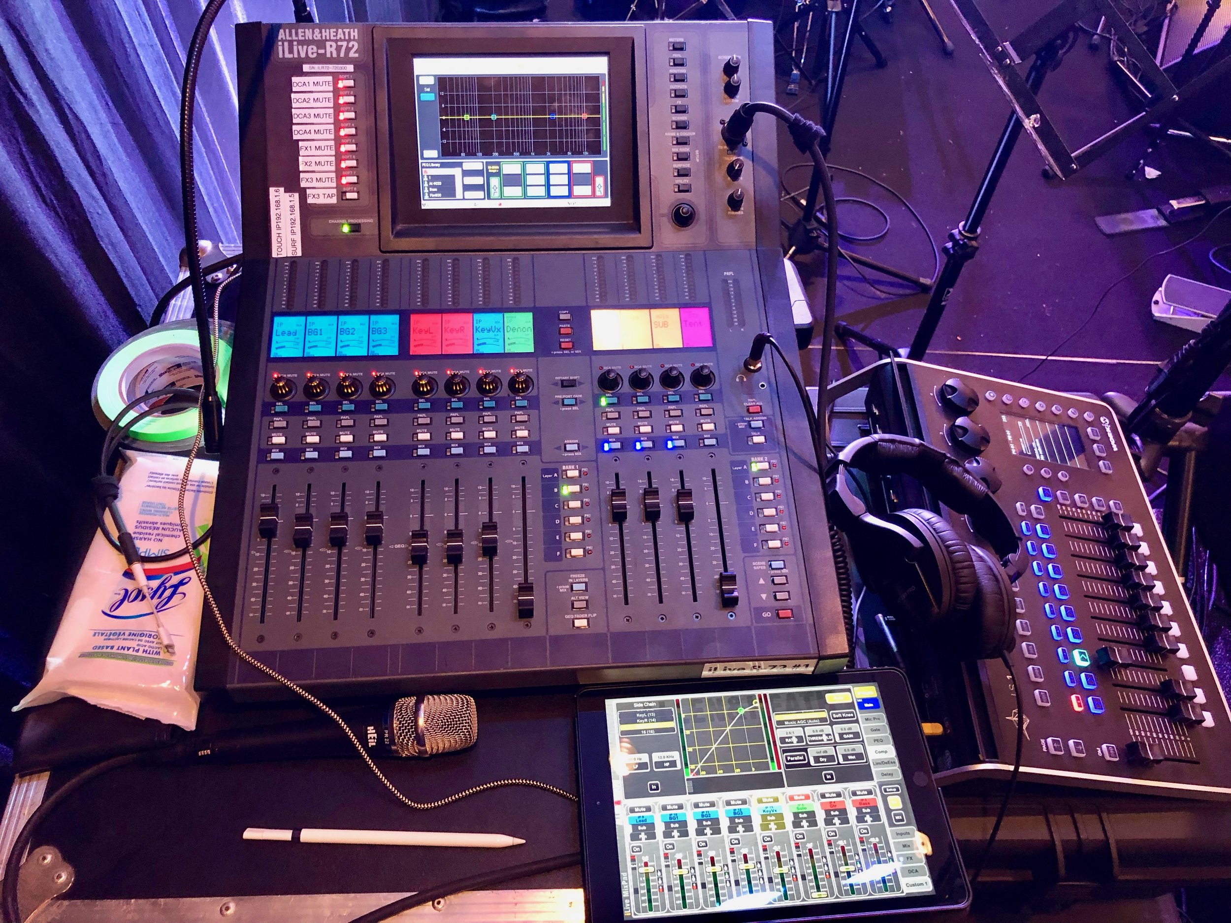  Allen &amp; Heath iLive R72 and LightShark LS-1 providing audio and lighting control wirelessly for a private wedding, Delta Ocean Pointe Resort Victoria, 2021 