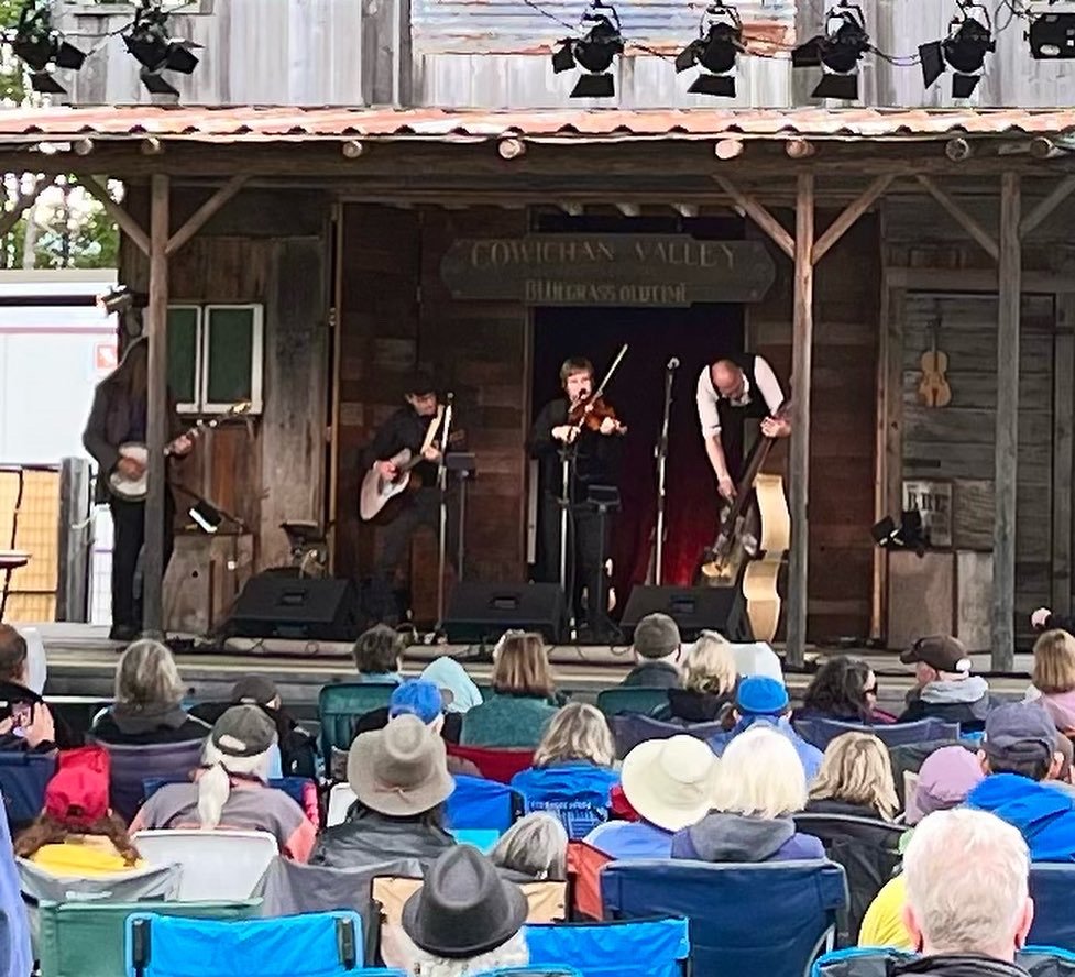 Jackson Hollow featuring Jeff Scroggins performing live at Cowichan Valley Bluegrass Festival, Laketown Ranch Lake Cowichan 2022