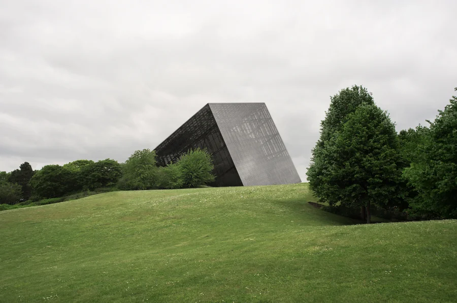 aumond-futuropolis-cube.jpg