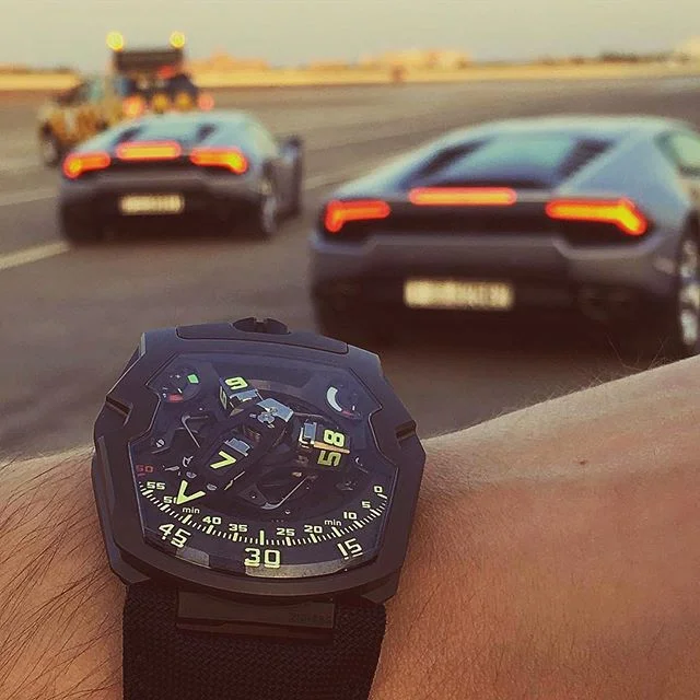 Friday Night Lights 💡
@urwerkgeneve UR-210 AlTiN on the wrist. #NothingLikeSomeLamboAss
⠀⠀⠀⠀⠀⠀⠀⠀⠀
#urwerk #ur210 #altin #satellitecomplication #urwerkcollector #lamborghini #huracan #fridaynightlights #supercar #sportscar #automotive #timemachine #w