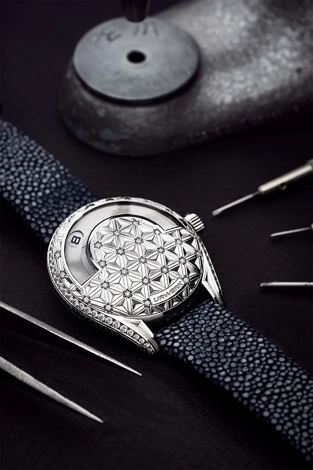 UR-101-DIAMOND-FRONT.jpg