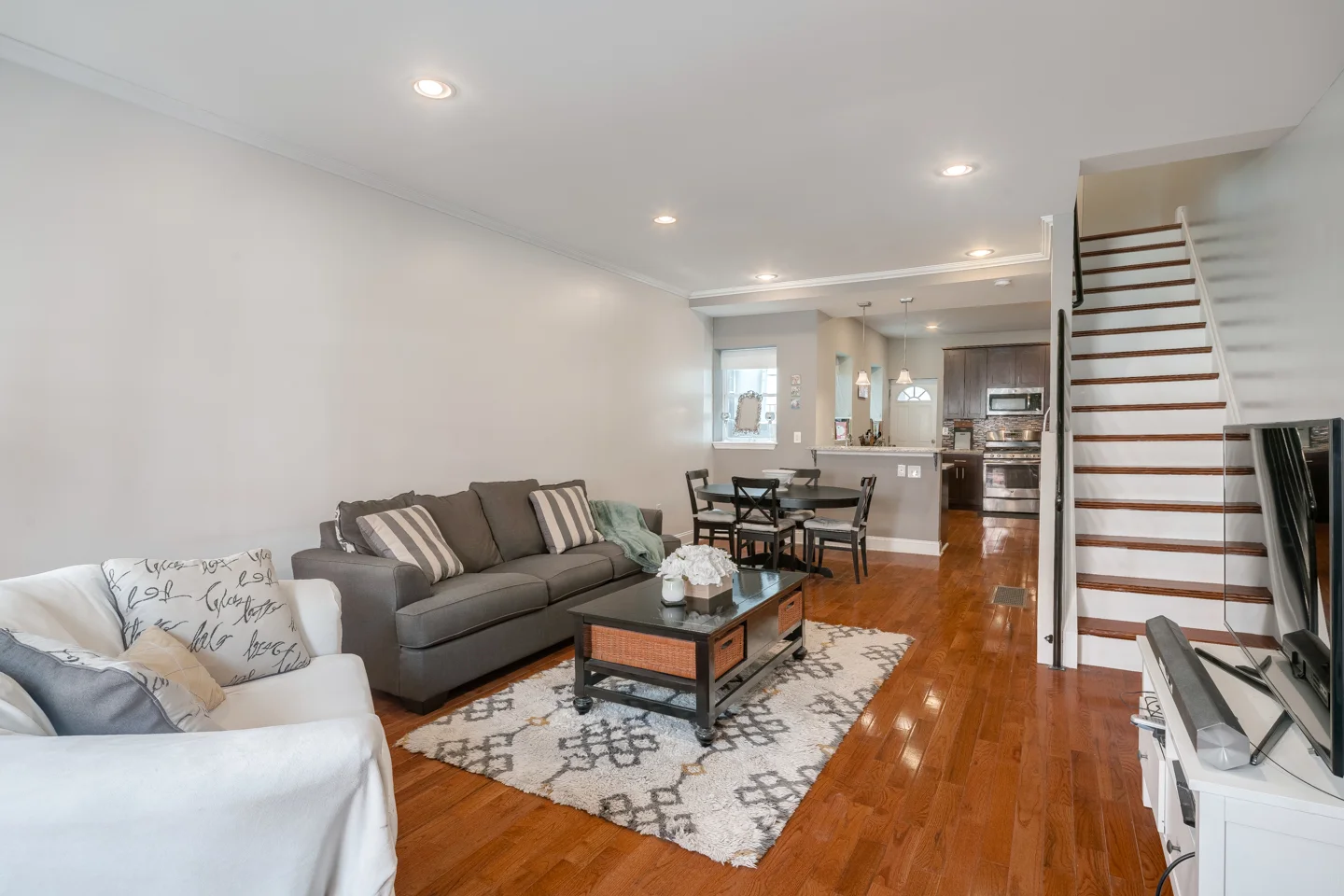 1928 Wharton St-MLS-9.jpg