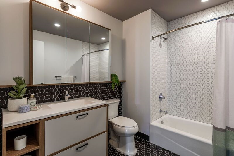 11-Guest bath.png