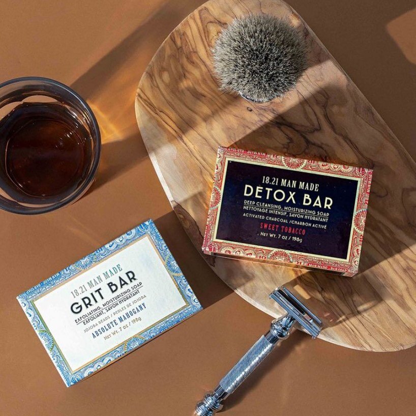 #SaturdayThoughts: Grit Bar vs. Detox Bar. Which one is right for you? ⁠
⁠
If you...⁠
-tend to have drier skin ⁠
-like a scent inspired by sand and surf ⁠
-could use a bit of scrubbing action to slough away dead and rough skin⁠
...the Grit Bar is for