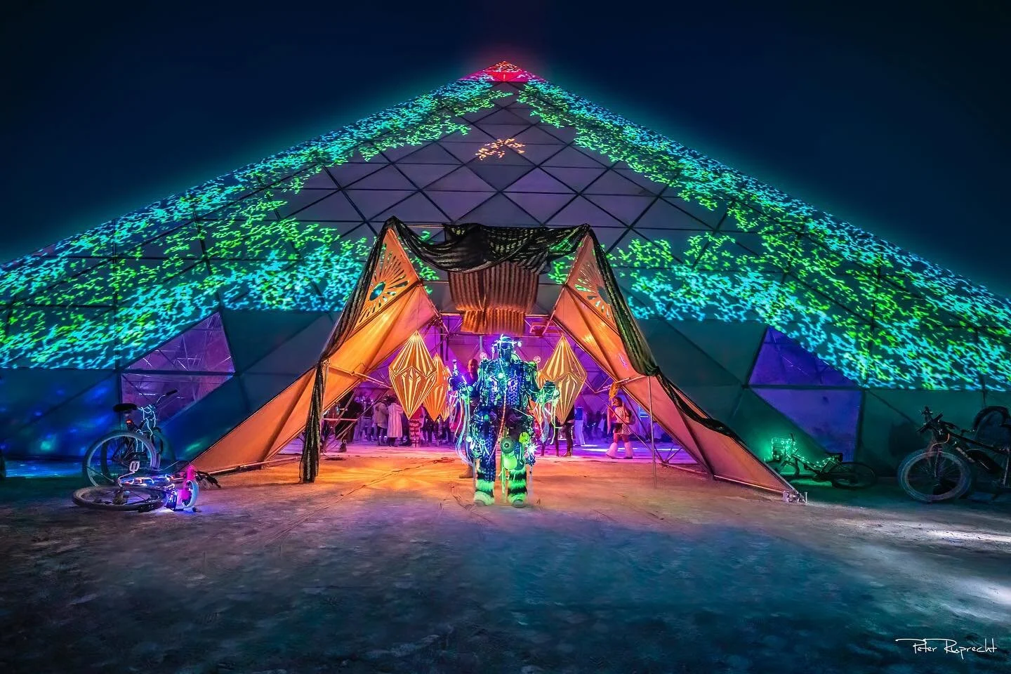 pyramid4.jpg