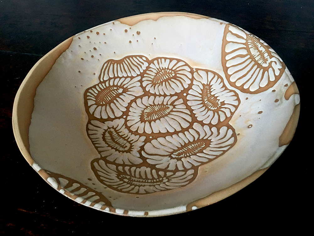  Large bowl with colony in créme brûlée on blush clay 