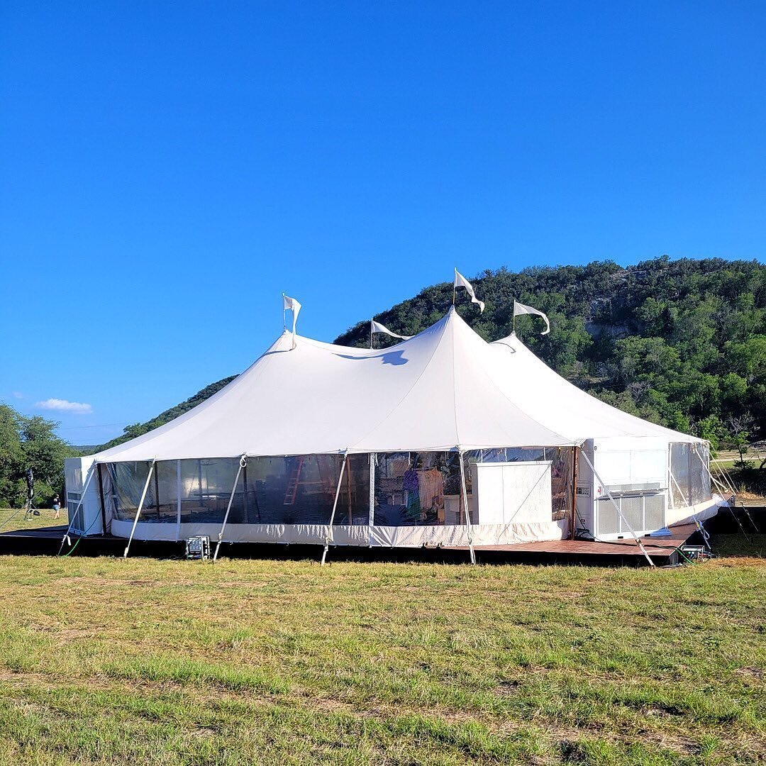 Outside temp was 102&ordm; but inside the tent was less than 70&ordm; thanks to full power and air conditioning from FILO. 🥶🤍
⠀⠀⠀⠀⠀⠀⠀⠀⠀
#filoproductionsatx #filopowerandair #whimhospitality #tentwedding #texashillcountry #texaswedding @whimhospital