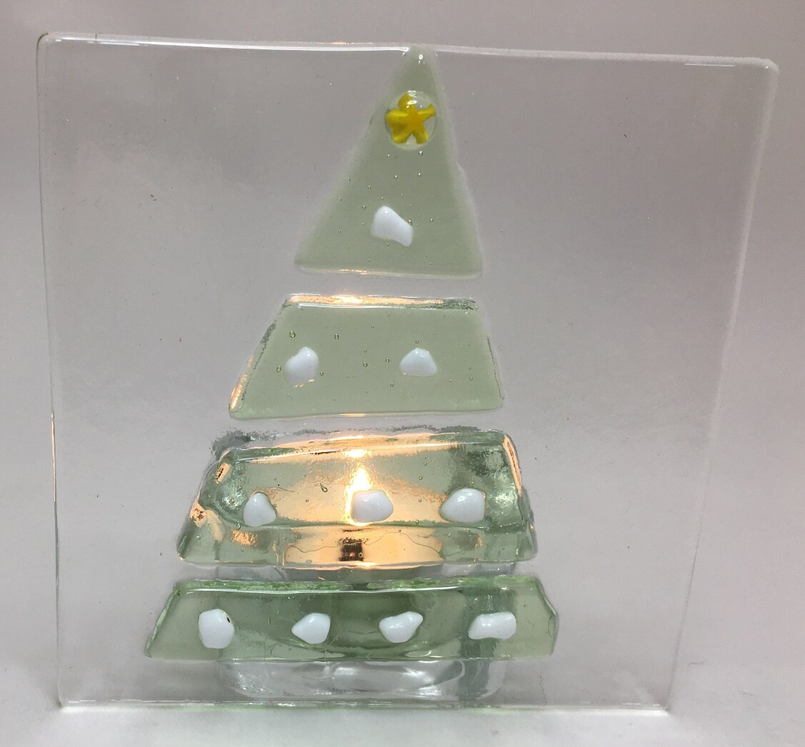 Christmas Tree Fused Glass Tealight Holder.jpg