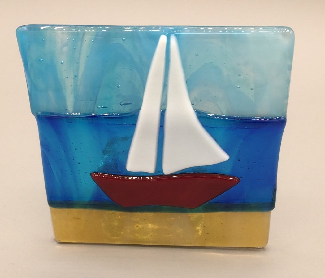 Red+Sailing+Boat+Fused+Glass+made+by+client.jpg