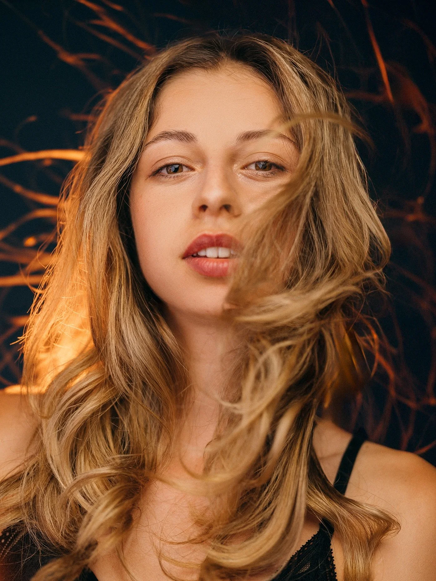 N&eacute;ha kikapcsolsz, leteszed a munk&aacute;t &eacute;s alkotsz valamit c&eacute;l n&eacute;lk&uuml;l, csak &uacute;gy, szabadon. V&eacute;g&uuml;lis emiatt kezdted az eg&eacute;szet 🌌
&Uuml;gyes partnerem a projektben: @d.csenge_19