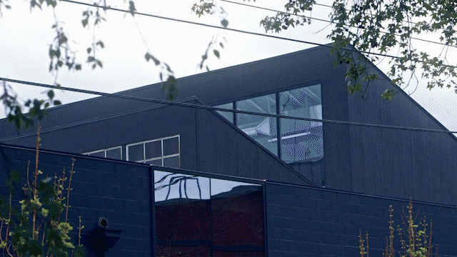 SWO000-00_Flight_School_Loop_16x9_V01_00.gif