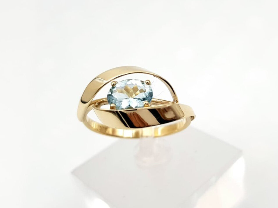 B048B0F0-752D-437B-8C3B-4FA55A8E1F4E